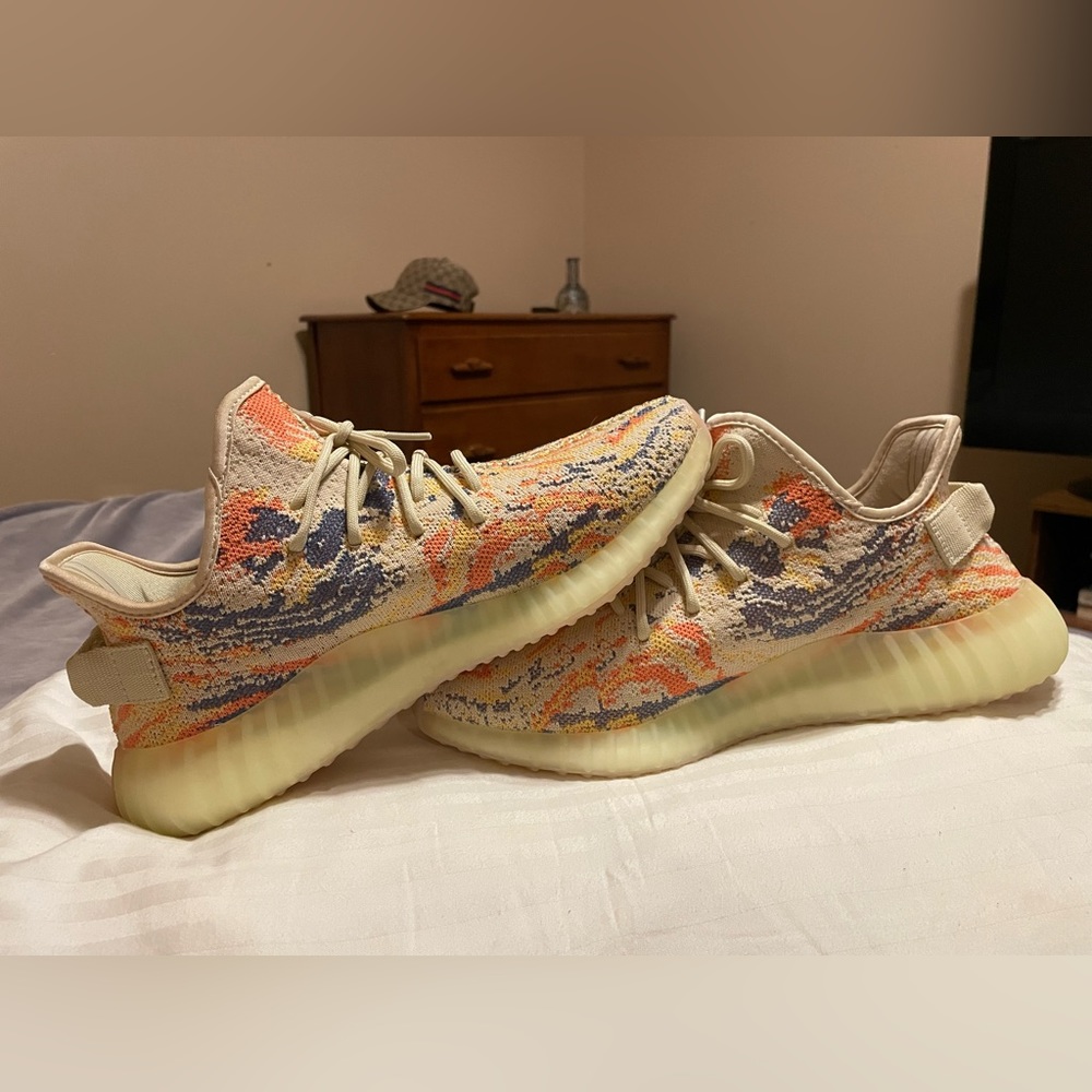 Adidas Boost 🔥 (READ DESCRIPTION!!)
